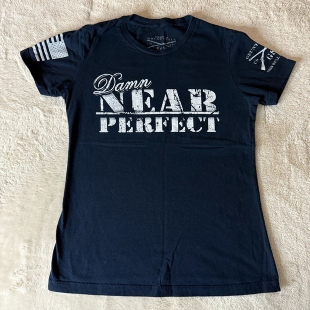 Grunt Style youth size medium navy blue Tshirt